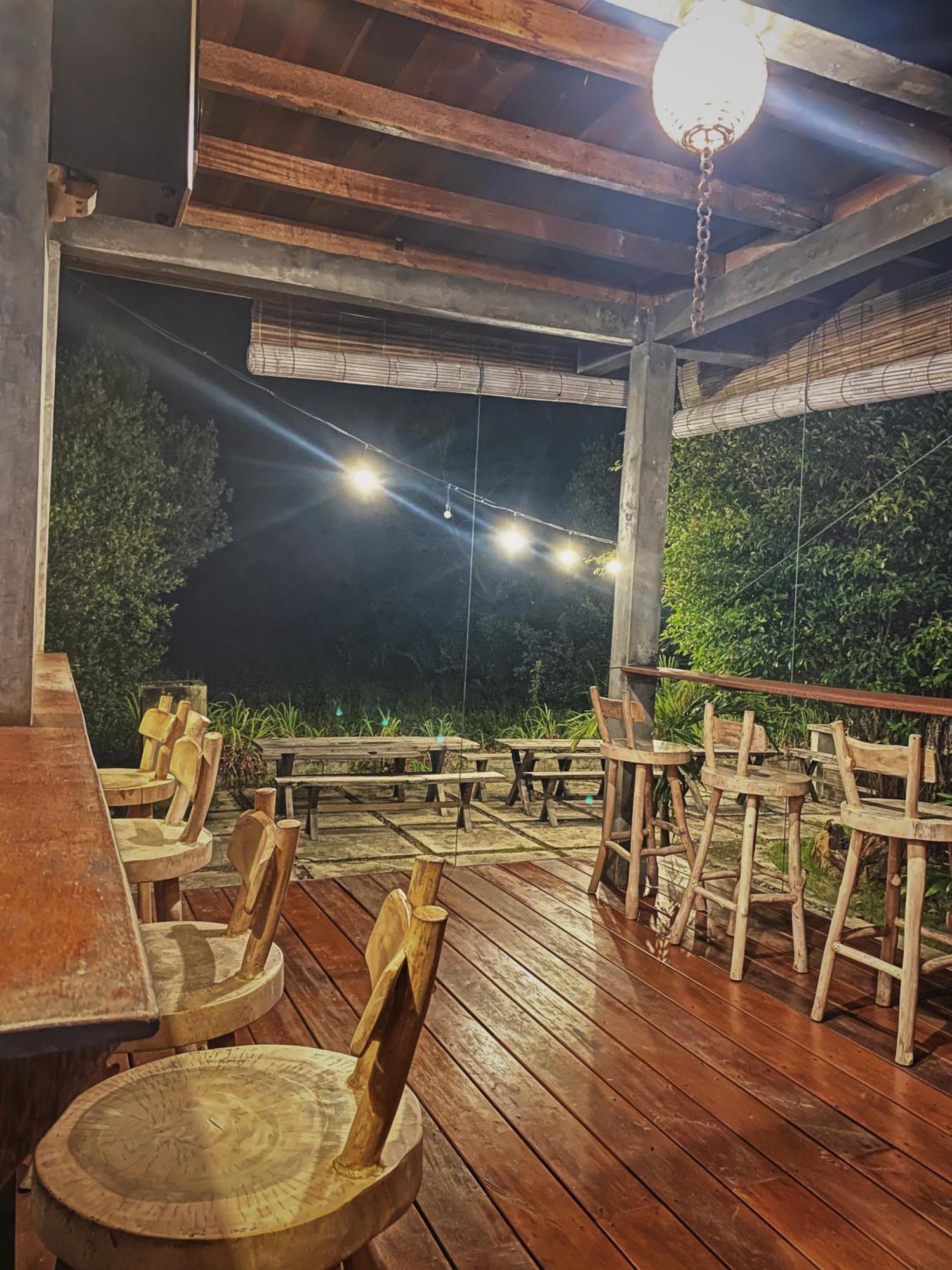 Basa-Basi Lodge Karimunjawa Exterior photo